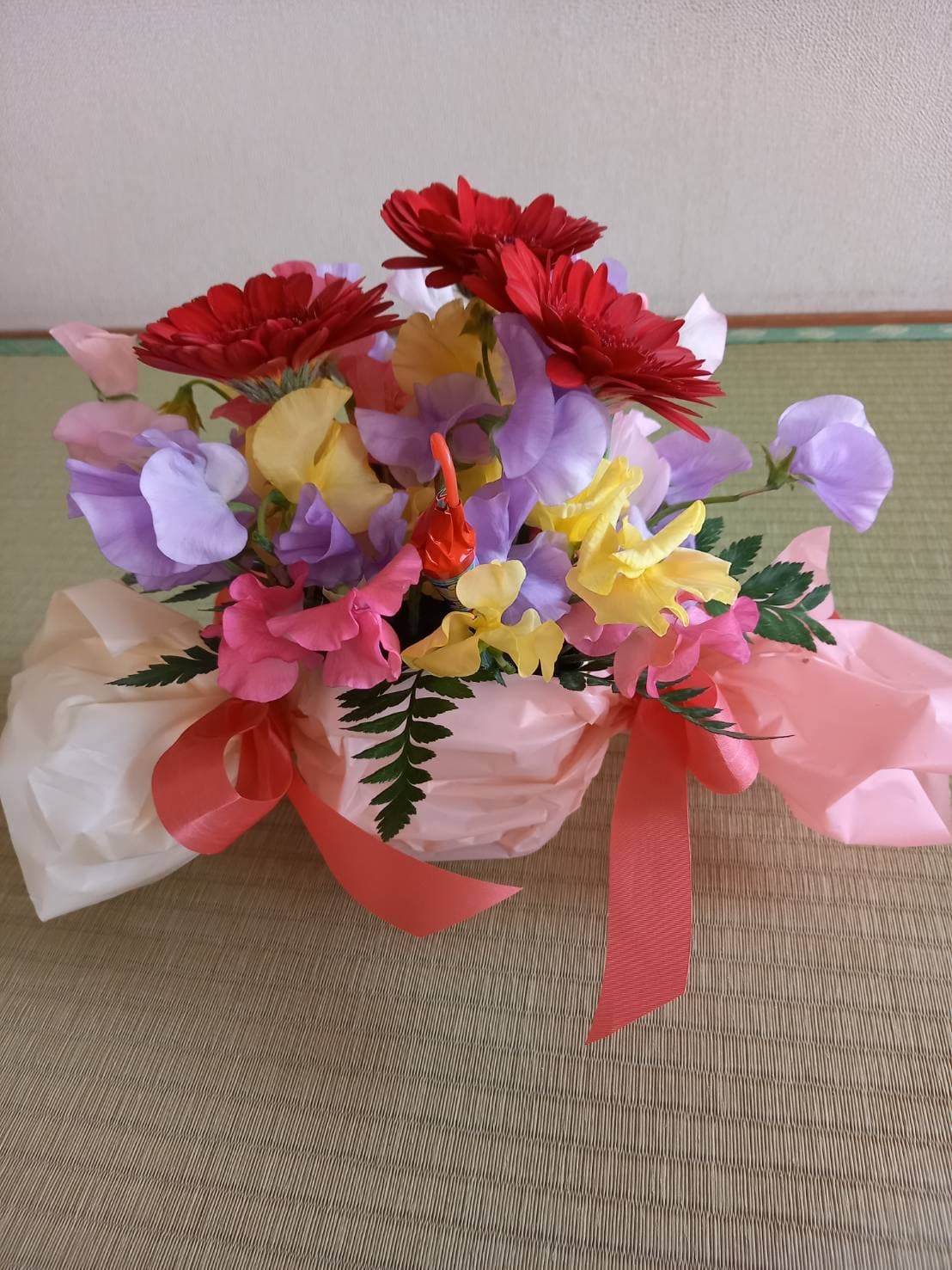 カラフルなギフトアレンジメント