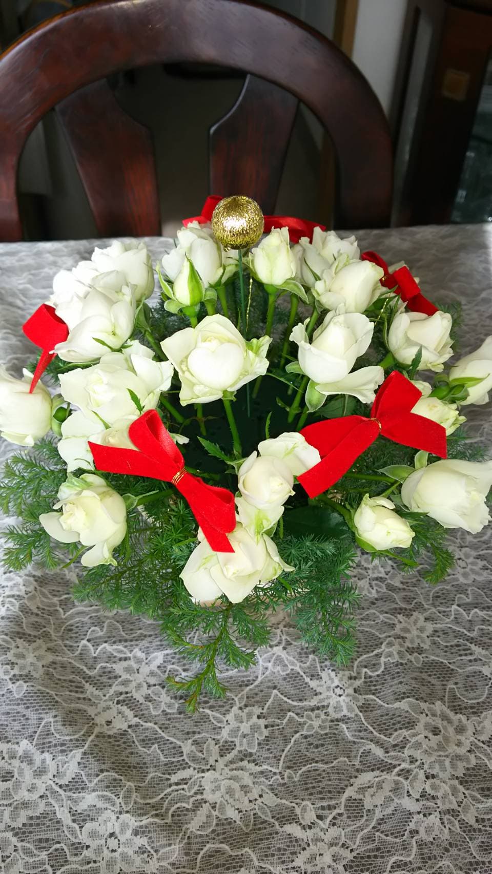 ホワイトローズのクリスマスツリー